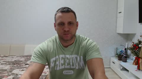 Snapshot of malchyshka chatting on 01/28/25, 12:11 malchyshka online show from 01/28/25, 12:11