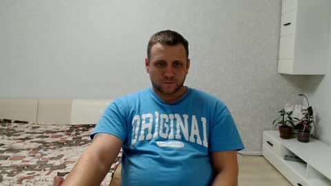 Snapshot of malchyshka chatting on 02/06/25, 12:37 malchyshka online show from 02/06/25, 12:37