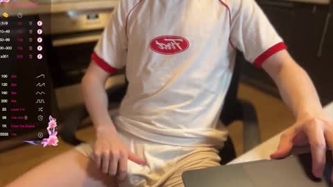 Snapshot of malcolm_yang chatting on 11/15/25, 02:13 Tom and Mark 3 online show from 11/15/25, 02:13