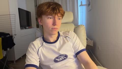 Snapshot of malcolm_yang chatting on 11/17/25, 10:21 Tom and Mark 3 online show from 11/17/25, 10:21