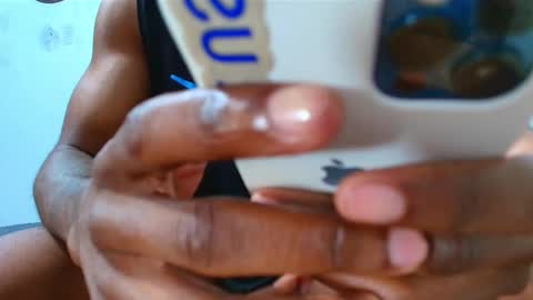 Snapshot of malcompierce chatting on 10/15/25, 11:54 Malcom online show from 10/15/25, 11:54