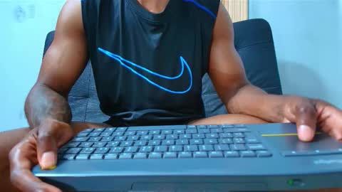 Snapshot of malcompierce chatting on 11/03/25, 11:04 Malcom online show from 11/03/25, 11:04