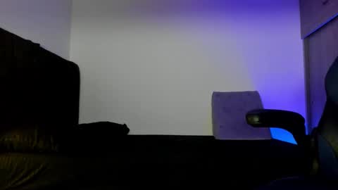 Snapshot of male_pussy chatting on 10/08/25, 03:37 ADAM online show from 10/08/25, 03:37