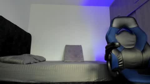 Snapshot of male_pussy chatting on 10/20/25, 06:52 ADAM online show from 10/20/25, 06:52