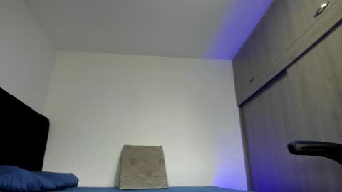 Snapshot of male_pussy chatting on 11/01/25, 05:04 ADAM online show from 11/01/25, 05:04