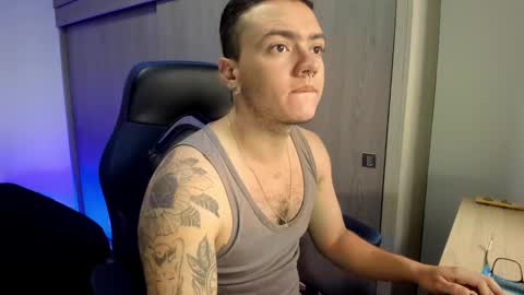 Snapshot of male_pussy chatting on 01/13/26, 04:23 ADAM online show from 01/13/26, 04:23