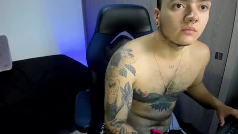 Snapshot of male_pussy chatting on 01/14/26, 04:45 ADAM online show from 01/14/26, 04:45