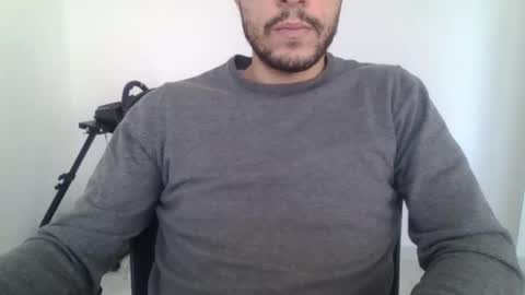 Snapshot of maleboyz chatting on 01/09/25, 11:25 Boybi online show from 01/09/25, 11:25