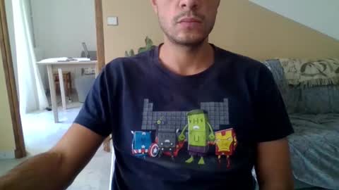 Snapshot of maleboyz chatting on 10/09/25, 03:21 Boybi online show from 10/09/25, 03:21