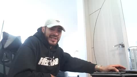 Snapshot of malek_xarx chatting on 05/28/26, 03:31 malek_xarx online show from 05/28/26, 03:31