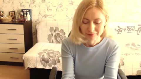 Snapshot of malenamila chatting on 09/25/25, 06:50 Malena online show from 09/25/25, 06:50