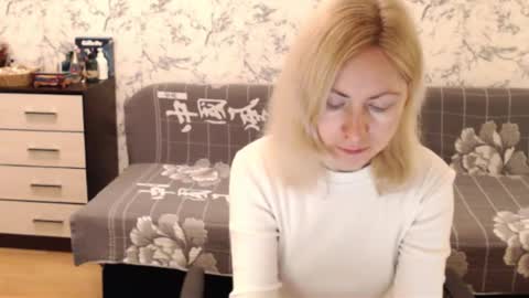 Snapshot of malenamila chatting on 10/21/25, 06:58 Malena online show from 10/21/25, 06:58