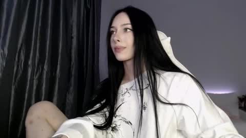Snapshot of malenkiykamen chatting on 01/14/26, 01:28 piu online show from 01/14/26, 01:28