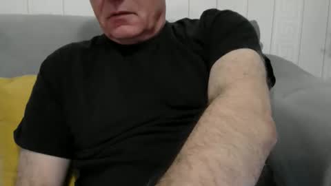 Snapshot of maletoytouse chatting on 02/19/26, 06:48 maletoytouse online show from 02/19/26, 06:48