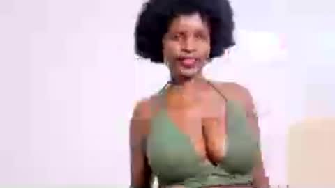 Snapshot of malia_baby chatting on 06/24/26, 02:49 malia online show from 06/24/26, 02:49