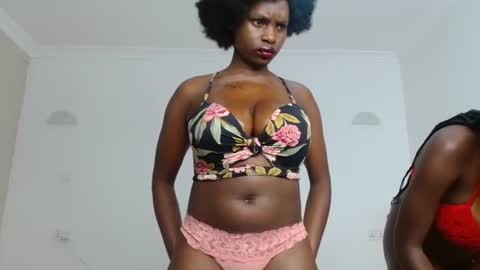 Snapshot of malia_baby chatting on 06/29/26, 03:24 malia online show from 06/29/26, 03:24