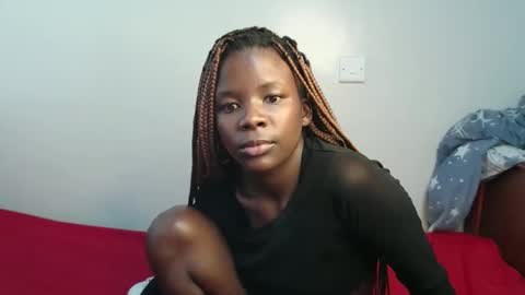 lati online show from 11/22/25, 01:21