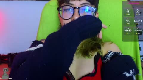 Snapshot of malicia_witch_ chatting on 01/08/25, 02:57 Mar  Alicia     Rosie  v A L I C I A W I T C -  Meg Cherie online show from 01/08/25, 02:57