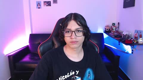 Snapshot of malik_harrison_ chatting on 12/18/24, 02:49 Malik online show from 12/18/24, 02:49