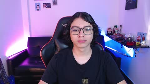 Snapshot of malik_harrison_ chatting on 12/24/24, 03:37 Malik online show from 12/24/24, 03:37