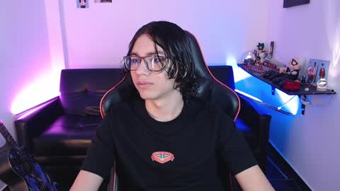 Snapshot of malik_harrison_ chatting on 12/26/24, 03:10 Malik online show from 12/26/24, 03:10