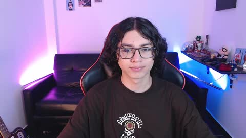 Snapshot of malik_harrison_ chatting on 01/01/25, 04:50 Malik online show from 01/01/25, 04:50