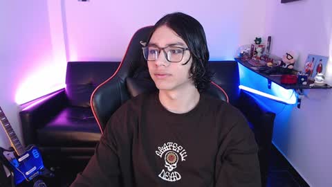 Snapshot of malik_harrison_ chatting on 01/06/25, 02:14 Malik online show from 01/06/25, 02:14