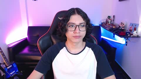 Snapshot of malik_harrison_ chatting on 01/07/25, 03:23 Malik online show from 01/07/25, 03:23