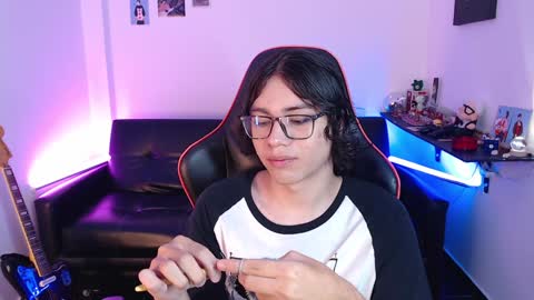 Snapshot of malik_harrison_ chatting on 01/08/25, 03:17 Malik online show from 01/08/25, 03:17