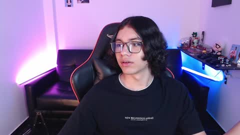 Snapshot of malik_harrison_ chatting on 01/17/25, 04:15 Malik online show from 01/17/25, 04:15