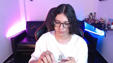 Snapshot of malik_harrison_ chatting on 01/20/25, 05:37 Malik online show from 01/20/25, 05:37