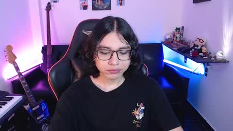 Snapshot of malik_harrison_ chatting on 03/09/25, 03:05 Malik online show from 03/09/25, 03:05