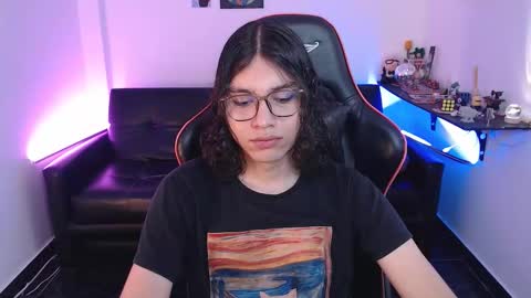 Snapshot of malik_harrison_ chatting on 09/25/25, 04:21 Malik online show from 09/25/25, 04:21