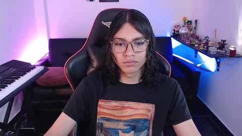 Snapshot of malik_harrison_ chatting on 10/21/25, 02:51 Malik online show from 10/21/25, 02:51