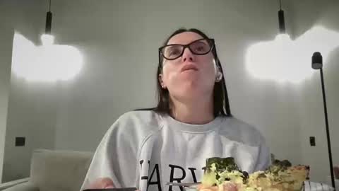 malina568708 online show from 12/27/24, 12:56