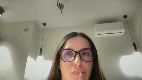 malina568708 online show from 01/07/25, 04:48