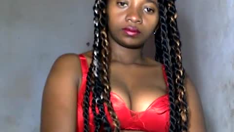 malinah01 online show from 12/05/24, 12:11