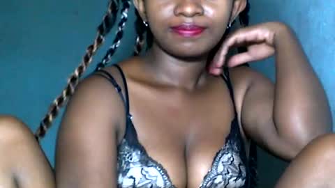 malinah01 online show from 12/08/24, 05:11