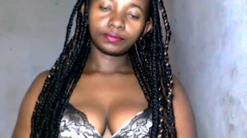 malinah01 online show from 12/09/24, 10:32