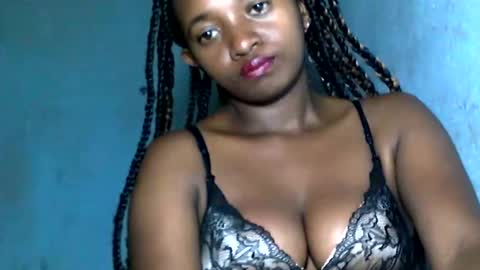 malinah01 online show from 12/09/24, 07:07