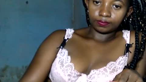 malinah01 online show from 12/11/24, 04:39