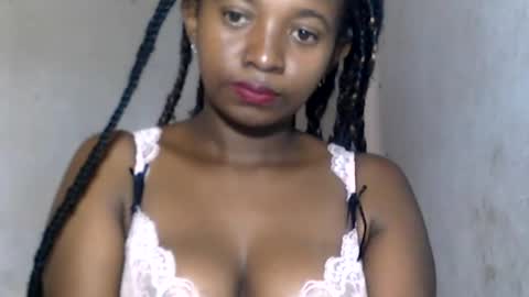 malinah01 online show from 12/16/24, 08:41