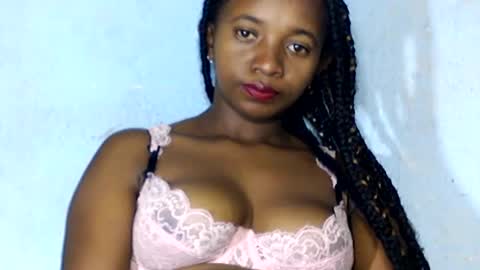 malinah01 online show from 12/20/24, 06:45