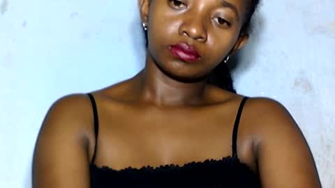 malinah01 online show from 12/26/24, 06:54