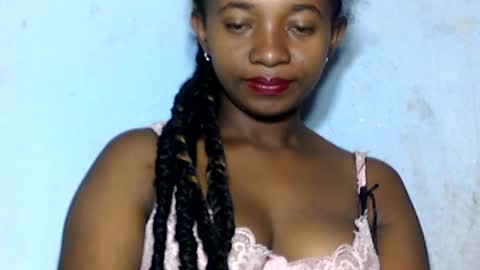 malinah01 online show from 12/27/24, 05:09
