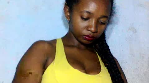 malinah01 online show from 12/28/24, 08:37