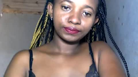 malinah01 online show from 01/05/25, 06:24