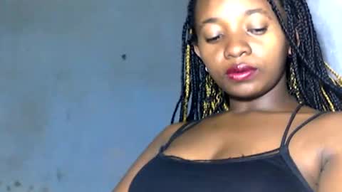 malinah01 online show from 01/06/25, 03:51