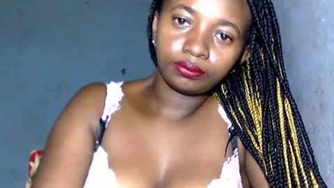 malinah01 online show from 01/07/25, 05:31