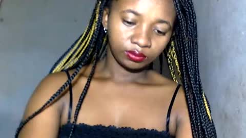 malinah01 online show from 01/09/25, 04:08